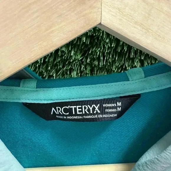 Arc’teryx Kenai  Hoody Medium - Picture 3 of 5